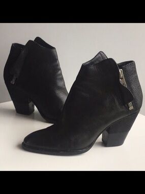 Dolce Vita Harim leather textured pebble zipper black ankle heeled booties Boots